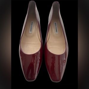 SOLD * Manolo Blahnik Women's Burgundy Patent Leather Flats Shoes Size 40.5 US 9
